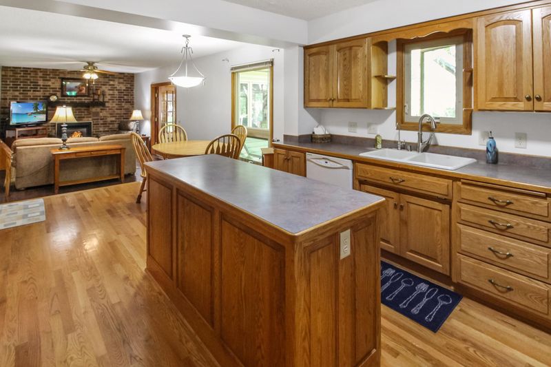 10546 Monticello Ln N, Maple Grove, MN 55369