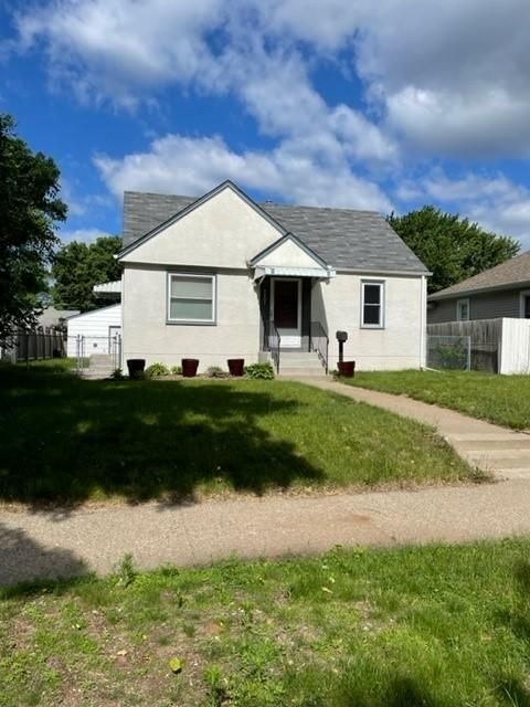 5207 Camden Ave N, Minneapolis, MN 55430