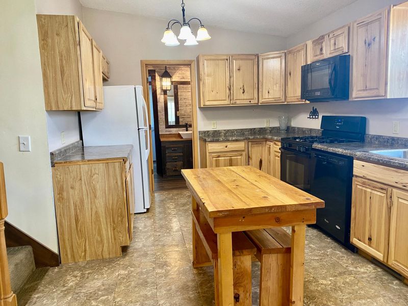 222 W Main St, Le Roy, MN 55951