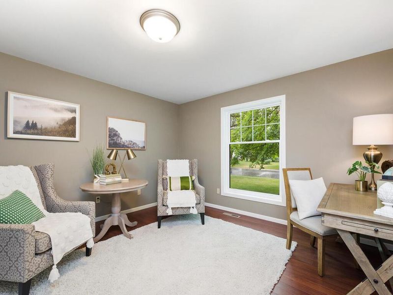 8120 Red Oak Ct, Mounds View, MN 55112