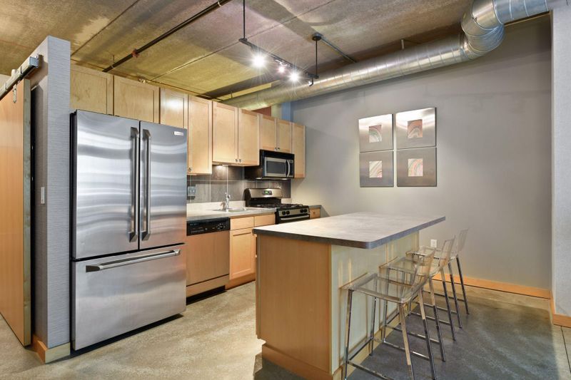 710 4th St N #106, Minneapolis, MN 55401