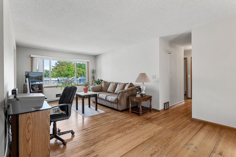 814 E 83rd St, Bloomington, MN 55420