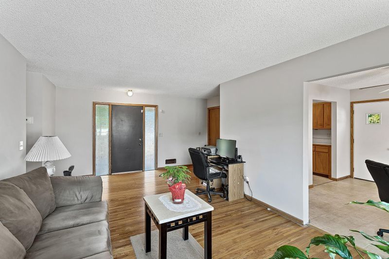 814 E 83rd St, Bloomington, MN 55420