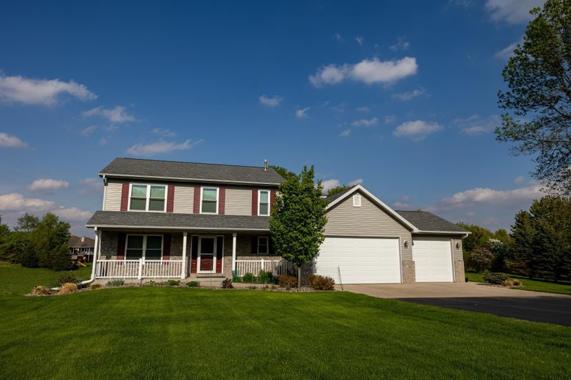 6580 Kristin Ln NW, Rochester, MN 55901