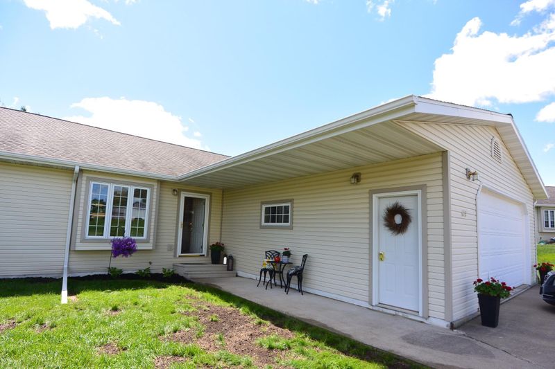 612 Whiteside Ave, Buhl, MN 55713