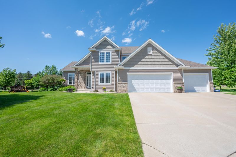 3443 Limerick Ln NE, Rochester, MN 55906