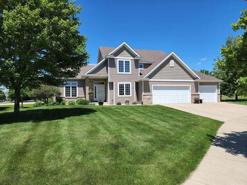 3443 Limerick Ln NE, Rochester, MN 55906
