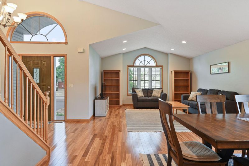 3227 98th Cir N, Brooklyn Park, MN 55443