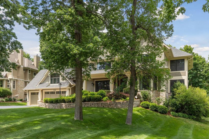 17502 Groveland Pl, Wayzata, MN 55391