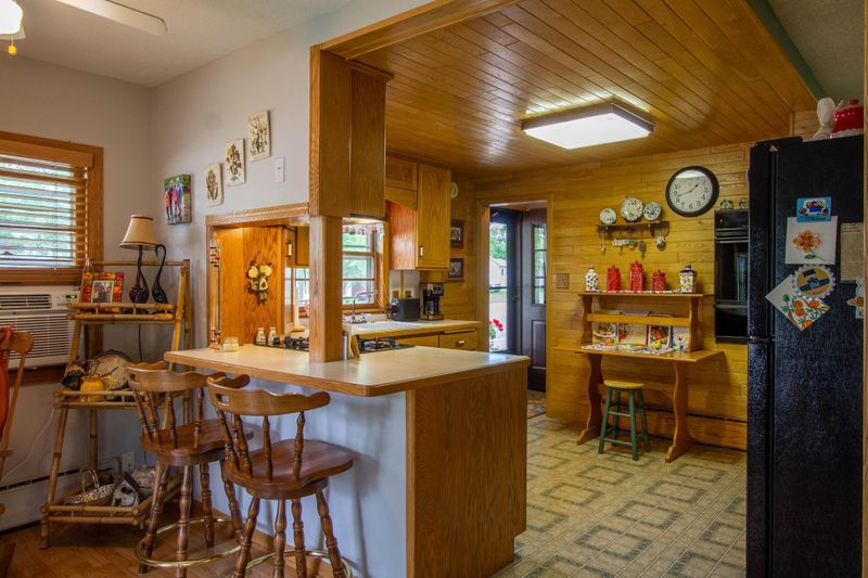 313 4th Ave SE, Perham, MN 56573