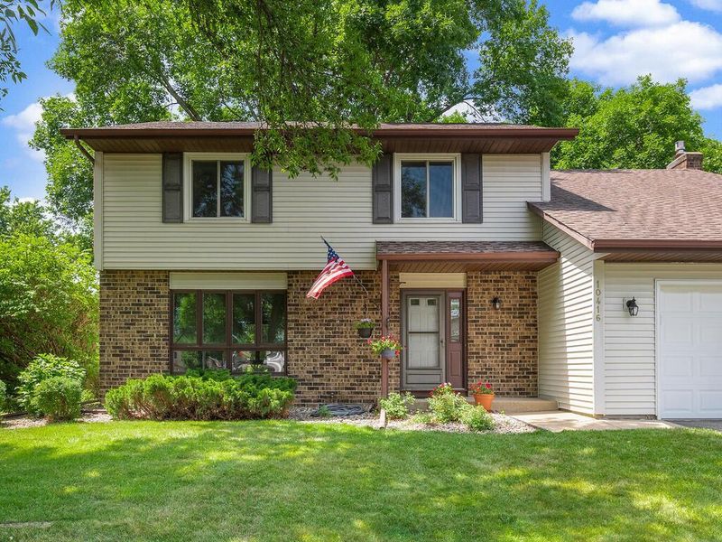 10416 Rhode Island Ave S, Bloomington, MN 55438