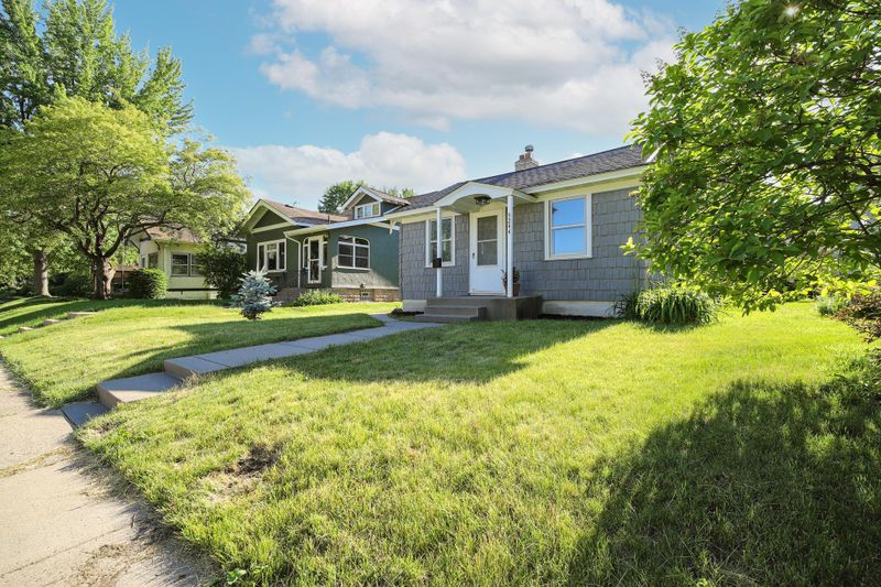 5244 39th Ave S, Minneapolis, MN 55417