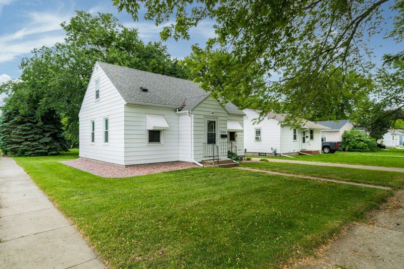 1436 N Elm St, Fairmont, MN 56031