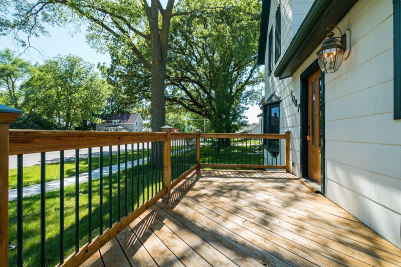 1007 E 5th St, Blue Earth, MN 56013
