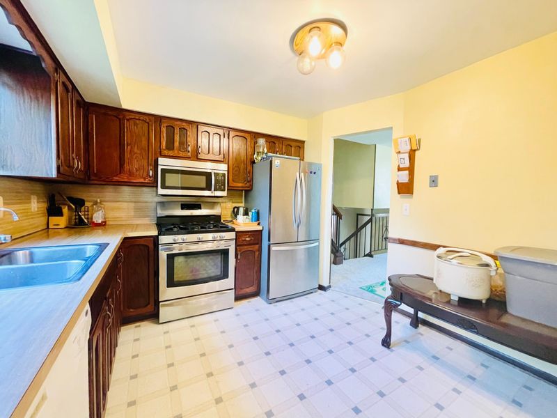 7309 79th Ave N, Brooklyn Park, MN 55445