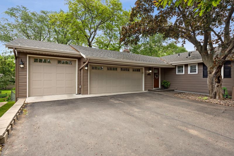 3428 Boone Ave N, Minneapolis, MN 55427
