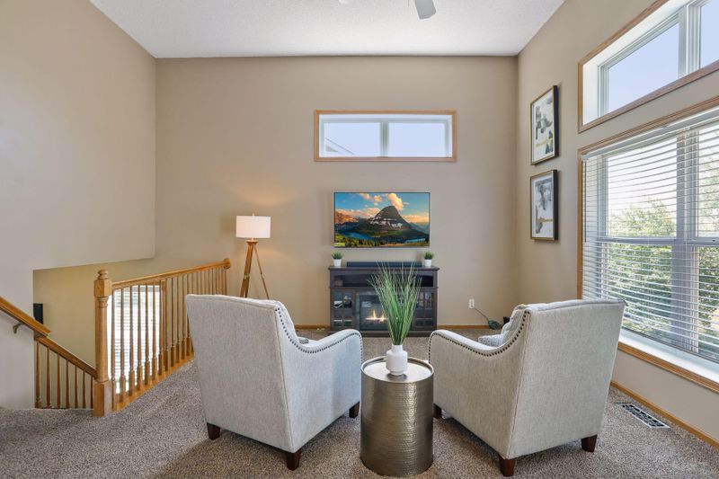 2779 Century Cir, Chanhassen, MN 55317