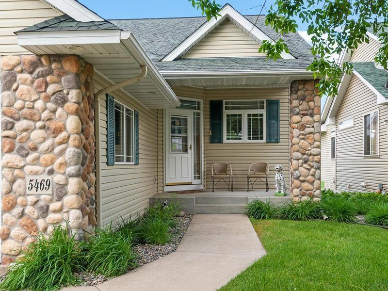 5469 Jason Ct, Albertville, MN 55301