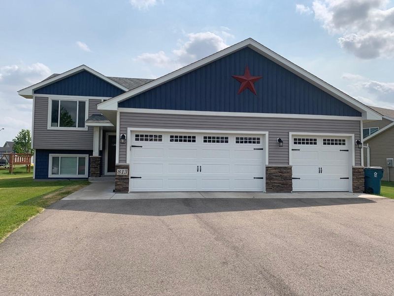 813 8th Street Loop NE, Rice, MN 56367