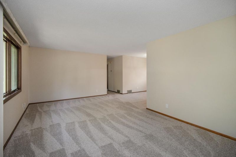 1783 E Bluestone Dr, Eagan, MN 55122