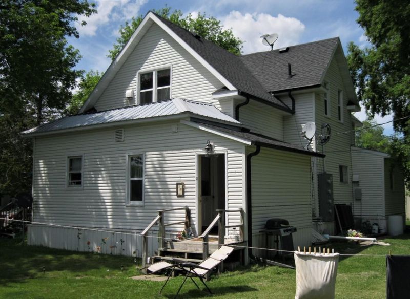 307 1st Ave W, Osakis, MN 56360
