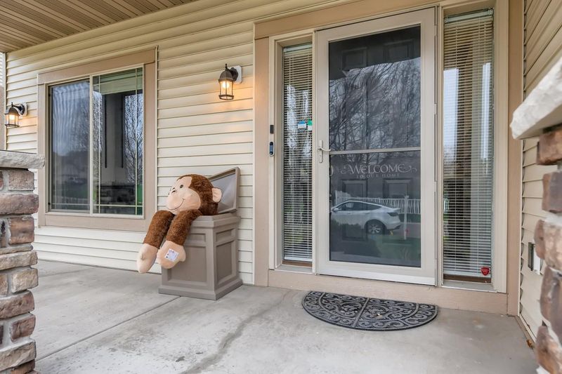 10905 Sailor Way, Woodbury, MN 55129