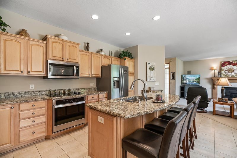 15366 Jeffers Ps NW, Prior Lake, MN 55372