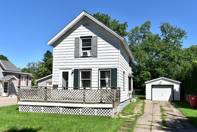 712 Grand St, Winona, MN 55987