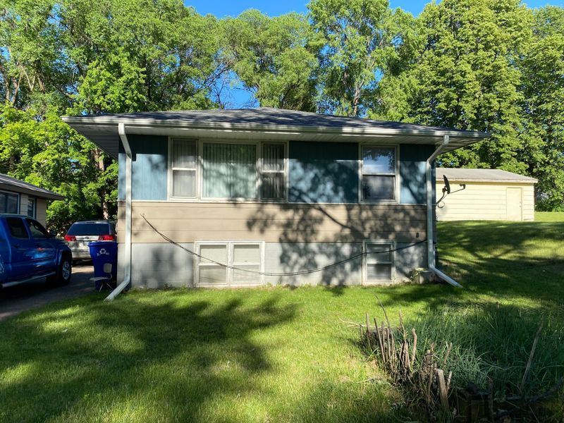 1652 Gurney St, Saint Paul, MN 55117