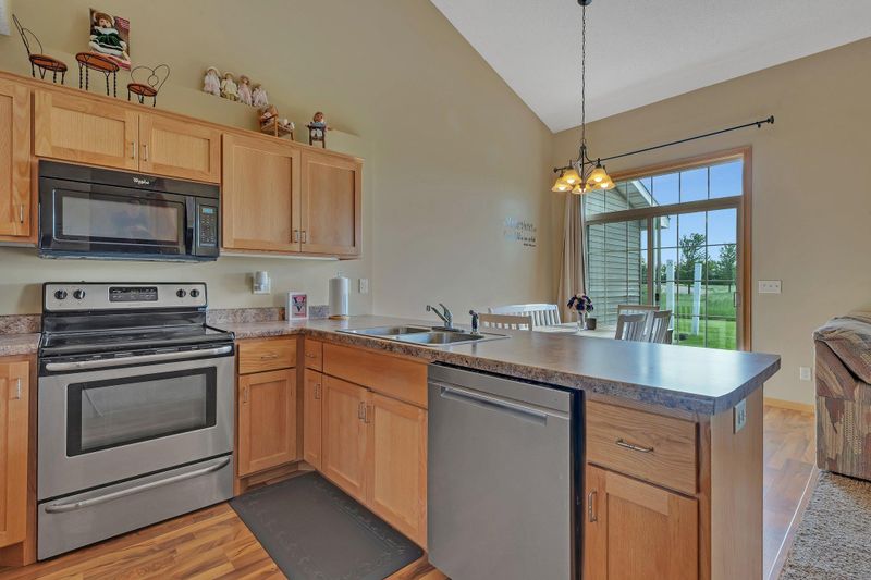 111 Glenshire Blvd S, Watkins, MN 55389