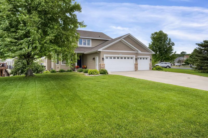 1803 Westchester Ln, Shakopee, MN 55379