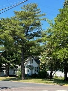 13060 Newell Ave, Lindstrom, MN 55045