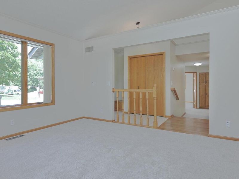 139 Fairlawn Ave E, Winsted, MN 55395