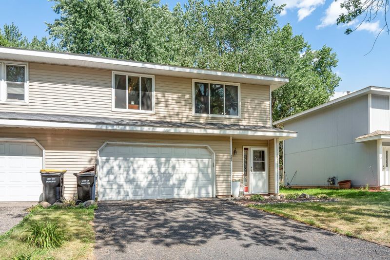 489 Minnesota St S, Shakopee, MN 55379