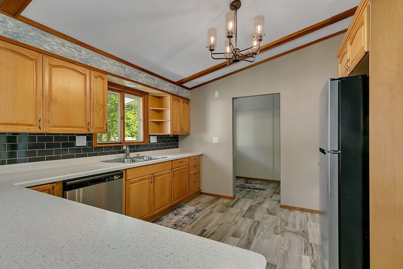 2420 Imperial Dr, Saint Cloud, MN 56301