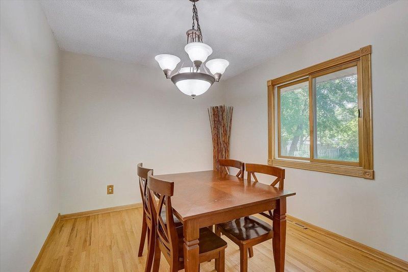 814 38th Ave, Anoka, MN 55303