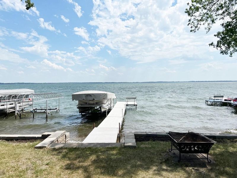 10269 N Shore Dr, Spicer, MN 56288