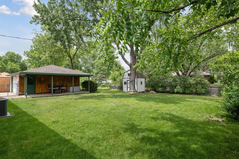 293 109th Ave NE, Blaine, MN 55434