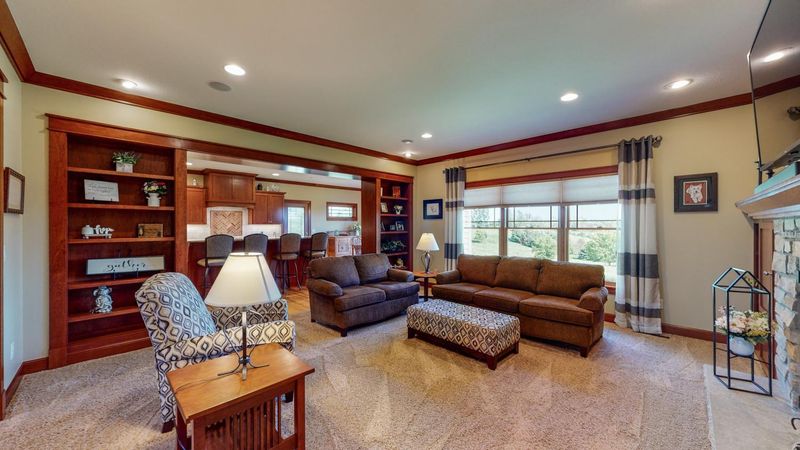 1360 Ridge Crest Ln NW, Rochester, MN 55901