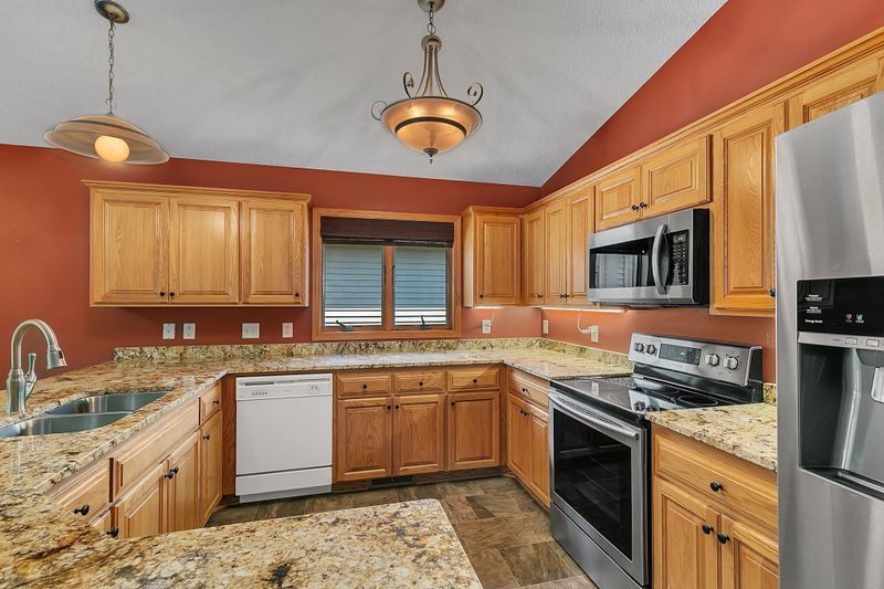 833 Village Ave, Sartell, MN 56377