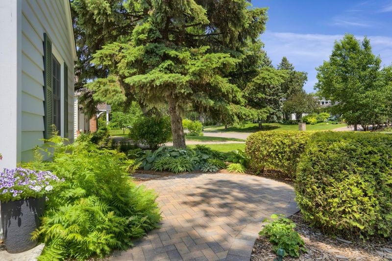 5124 Halifax Ave S, Edina, MN 55424