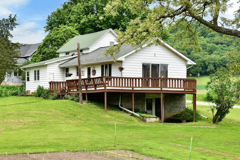 8060 County Road 23, Winona, MN 55987