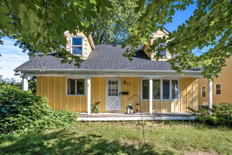 2011 Nortonia Ave, Saint Paul, MN 55119