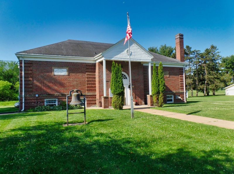 N401 County Road D, Eau Galle, WI 54737