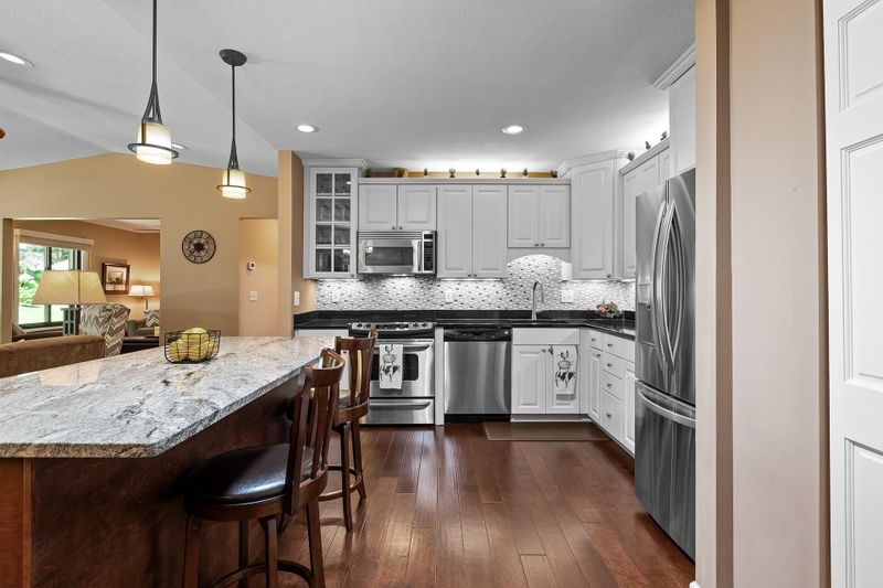 4517 Redwood Cir, Minnetonka, MN 55345