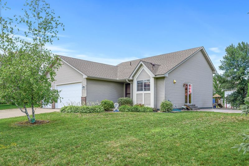 211 Ringneck Dr, Montrose, MN 55363