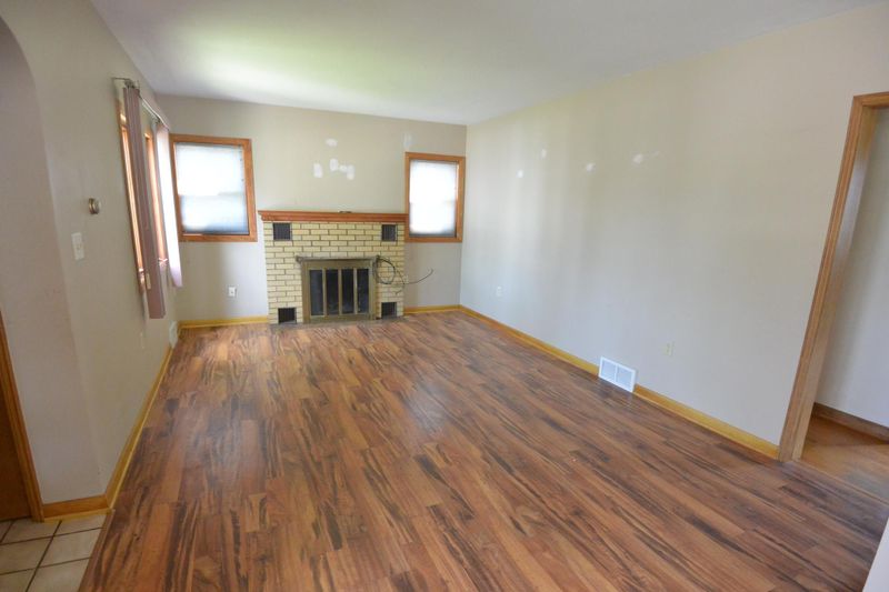 107 N Auburn Ave, Eveleth, MN 55734
