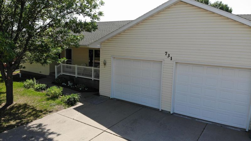 731 Robert Ave N, Maple Lake, MN 55358