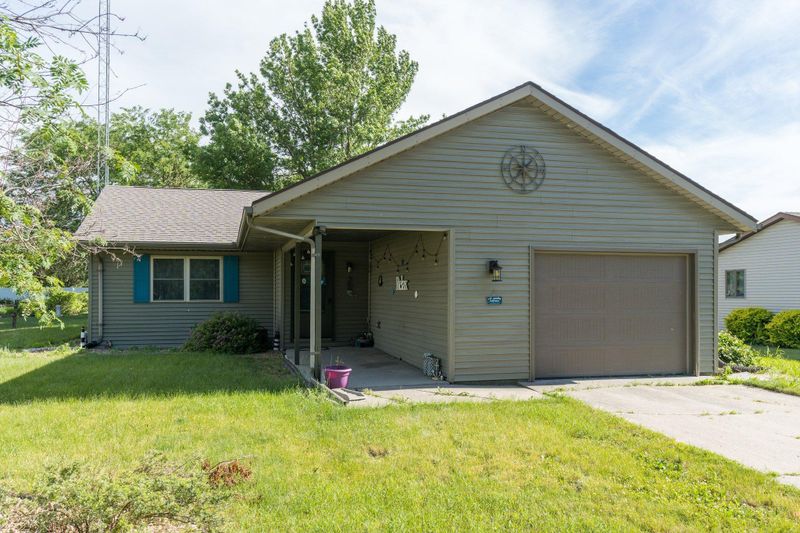 703 Oak St, Danube, MN 56230
