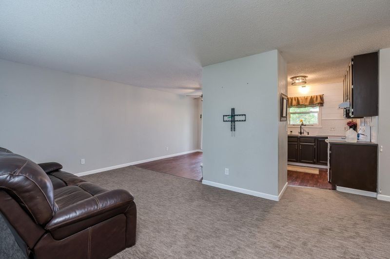 703 Oak St, Danube, MN 56230